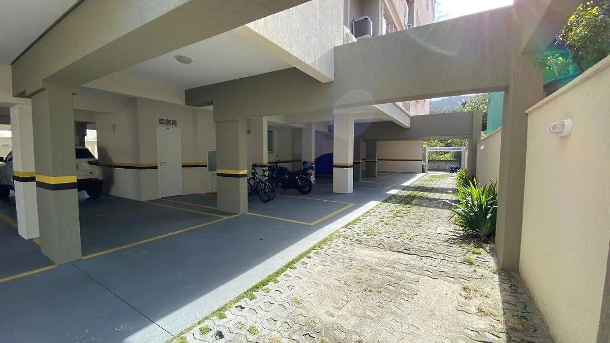 Apartment Garden Ville - Confortavel Apartamento Na Praia De Bombas Com Otima Localizacao Bombinhas